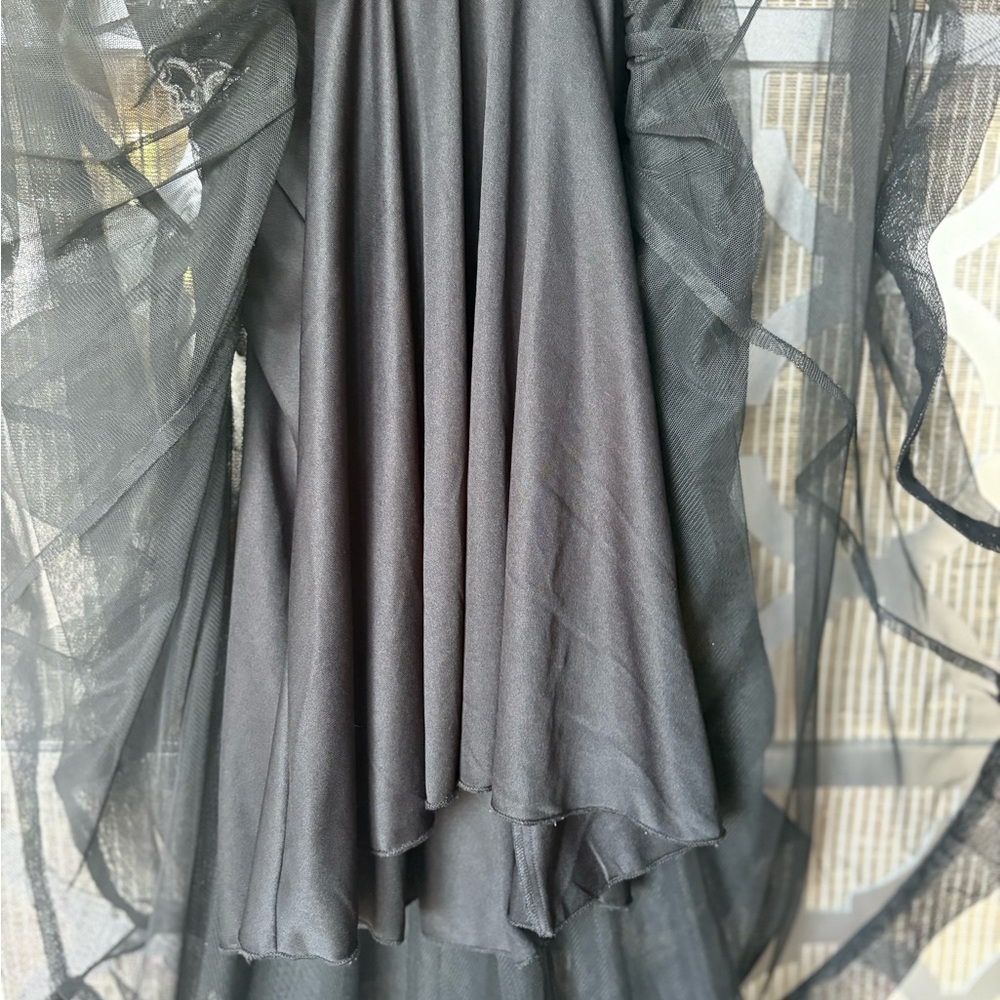 Elegant Black Lace High-Low Dress - Picture 6 of 11